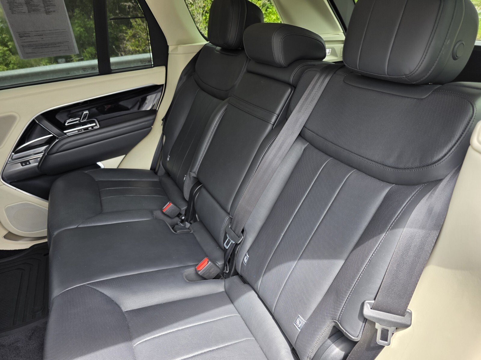 Used 2023 Land Rover Range Rover SE AWD/4WD image 14