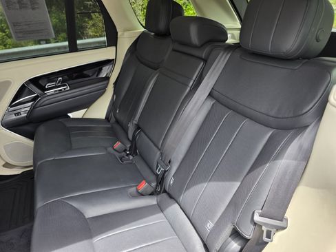 Used 2023 Land Rover Range Rover SE AWD/4WD image 14