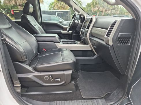 Used 2018 Ford F250 Lariat w/ Lariat Ultimate Package AWD/4WD image 24