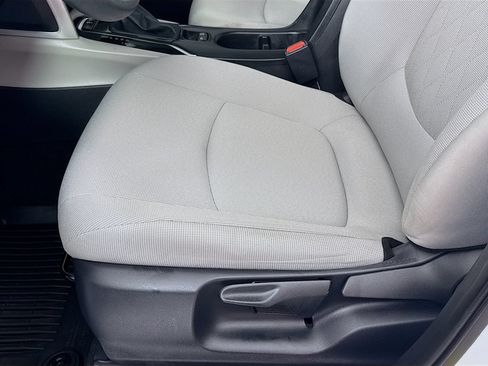 Certified 2025 Toyota Corolla Cross L FWD image 13