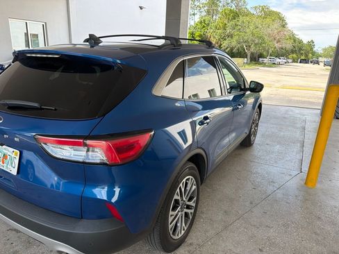 Used 2022 Ford Escape SEL FWD image 7