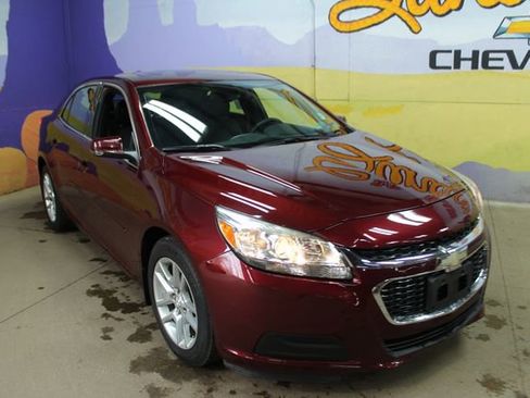 Used 2016 Chevrolet Malibu LT image 4