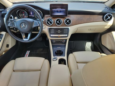 Used 2019 Mercedes-Benz GLA 250 4MATIC image 10