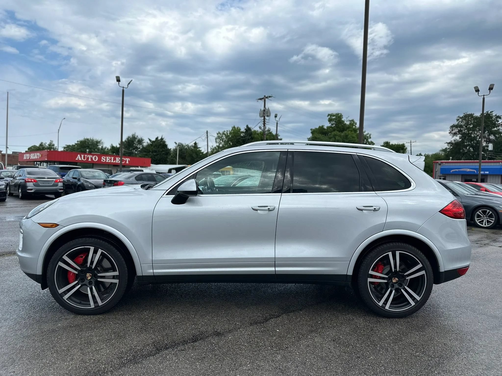 Used 2014 Porsche Cayenne Turbo S AWD/4WD image 9