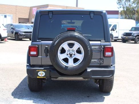 Used 2022 Jeep Wrangler Unlimited Sport AWD/4WD image 4