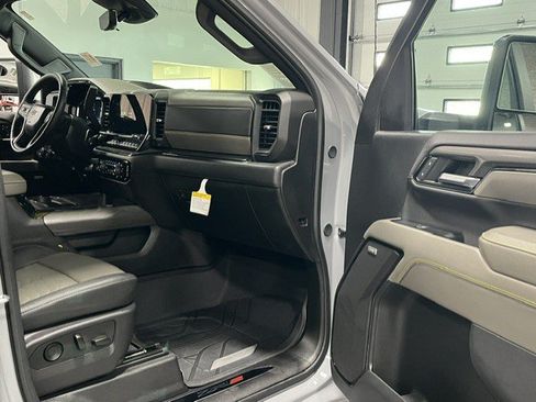 Certified 2024 Chevrolet Silverado 2500 ZR2 w/ Technology Package AWD/4WD image 10
