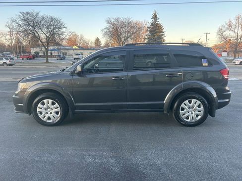 Used 2018 Dodge Journey SE image 7