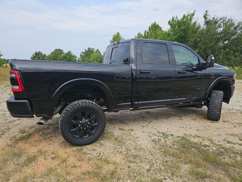 Used 2024 RAM 2500 Limited AWD/4WD image 3