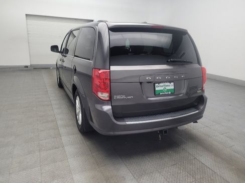 Used 2018 Dodge Grand Caravan SXT FWD image 5