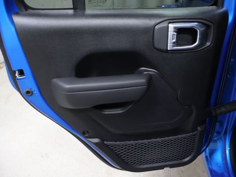 New 2026 Jeep Gladiator Sport image 13