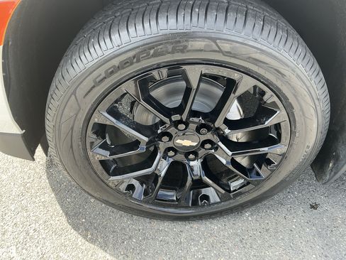 Used 2022 Chevrolet Tahoe High Country AWD/4WD image 9