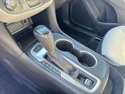 Used 2020 Chevrolet Equinox LS image 22