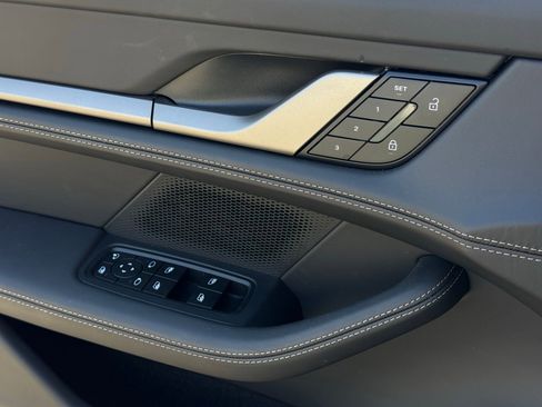 New 2025 Porsche Taycan Turbo AWD/4WD image 27