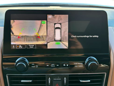 Used 2024 INFINITI QX80 Sensory AWD/4WD image 29