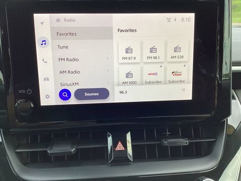Used 2025 Toyota Corolla LE FWD image 3
