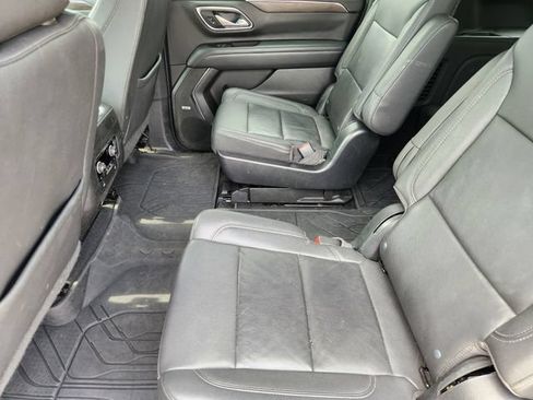 Used 2022 Chevrolet Suburban Z71 w/ Luxury Package AWD/4WD image 30