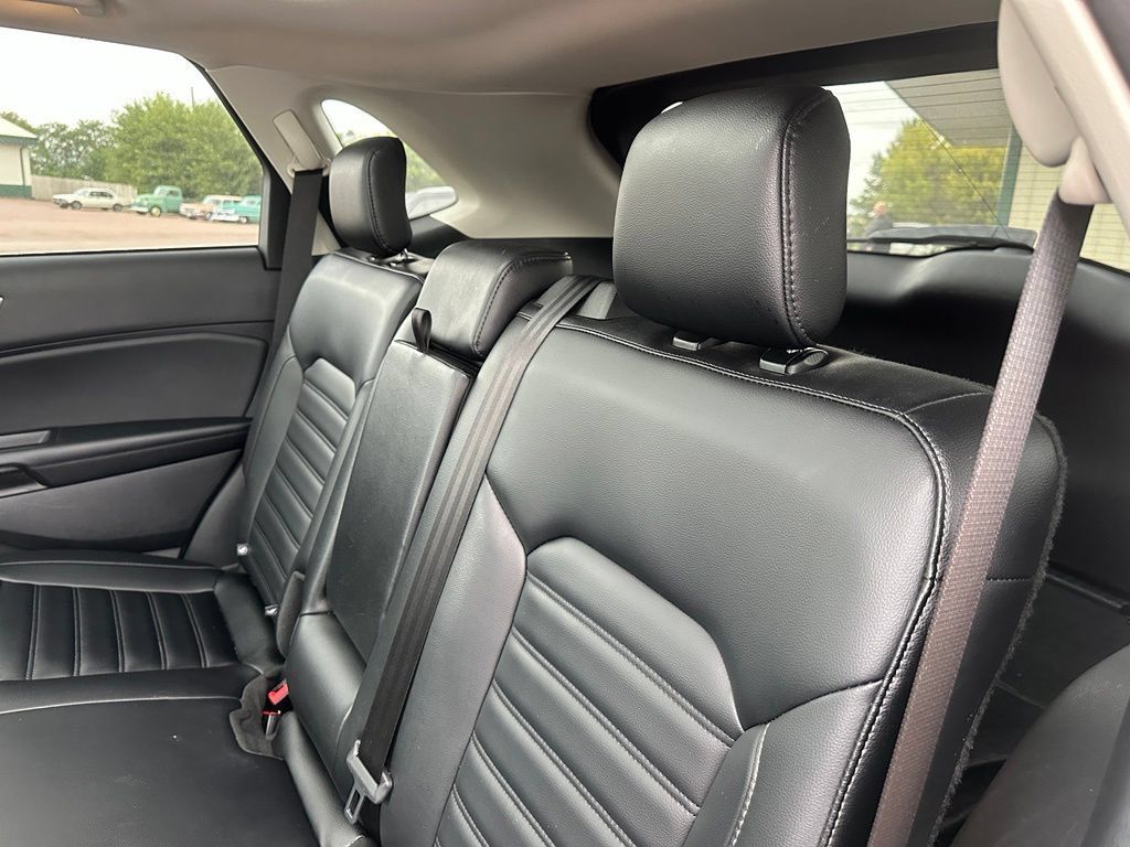 Used 2024 Ford Edge SEL w/ Convenience Package AWD/4WD image 24