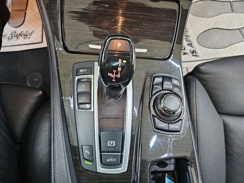 Used 2013 BMW 550i Sedan image 35