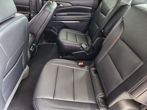 Used 2026 Chevrolet Traverse LT FWD image 31