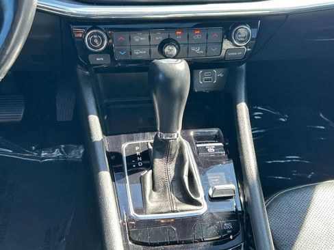 Used 2022 Jeep Compass Limited w/ (RED) Package image 22