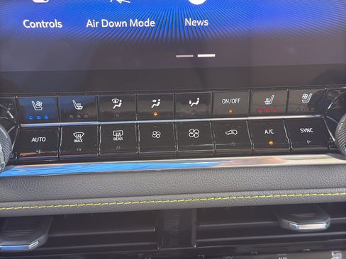New 2026 Chevrolet Colorado ZR2 w/ ZR2 Bison Edition AWD/4WD image 43