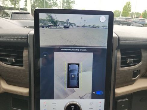 Used 2022 Ford Expedition Max Limited AWD/4WD image 37