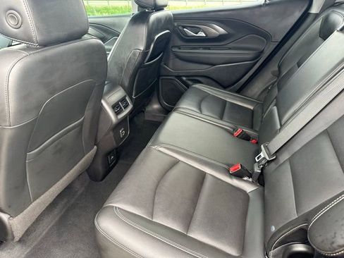 Used 2022 GMC Terrain SLT w/ GMC Pro Grade Package AWD/4WD image 19