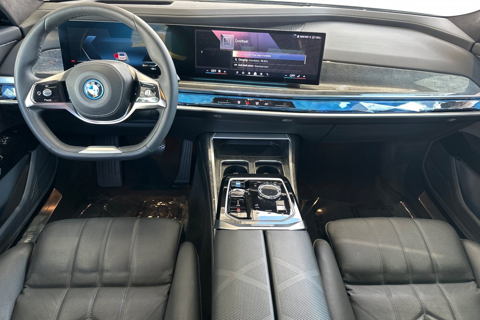 Certified 2024 BMW i7 xDrive60 RWD image 17