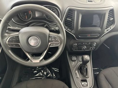 Used 2020 Jeep Cherokee Latitude AWD/4WD image 22