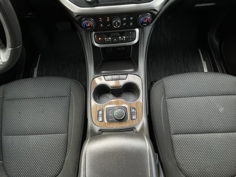 Certified 2023 GMC Acadia SLE w/ Driver Convenience Package image 19