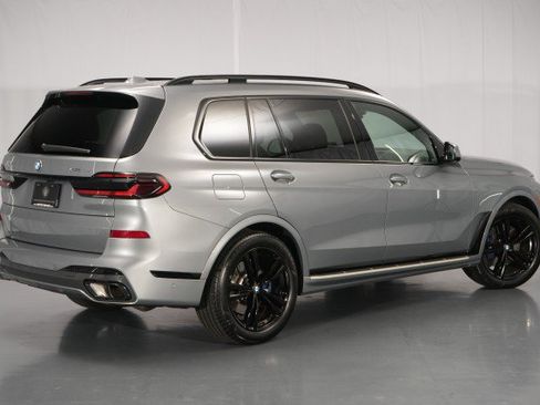 Used 2026 BMW X7 xDrive40i AWD/4WD image 12