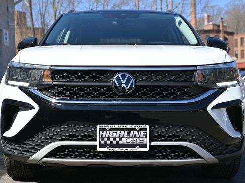 Used 2023 Volkswagen Taos SE image 9