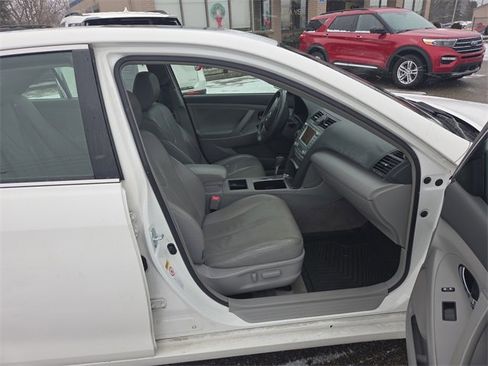 Used 2008 Toyota Camry Hybrid image 18