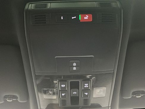 Used 2024 Volkswagen Tiguan SEL R-Line AWD/4WD image 34