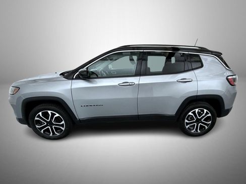 Used 2022 Jeep Compass Limited AWD/4WD image 8