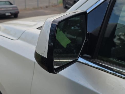 Used 2015 Cadillac Escalade Premium image 10