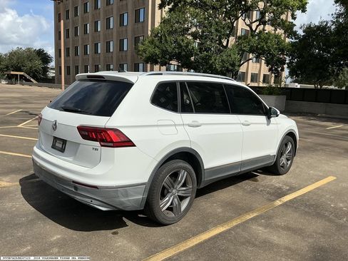 Used 2018 Volkswagen Tiguan SEL Premium FWD image 6