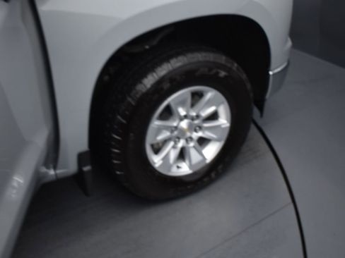 Used 2024 Chevrolet Silverado 1500 LT image 19