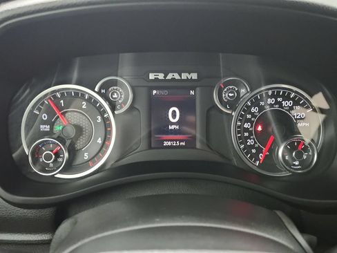 Used 2024 RAM 2500 Tradesman w/ Chrome Appearance Group AWD/4WD image 25