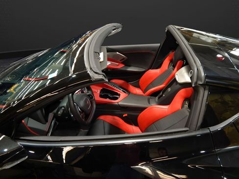 Used 2021 Chevrolet Corvette Stingray Preferred Cpe w/ Z51 Performance Package image 28