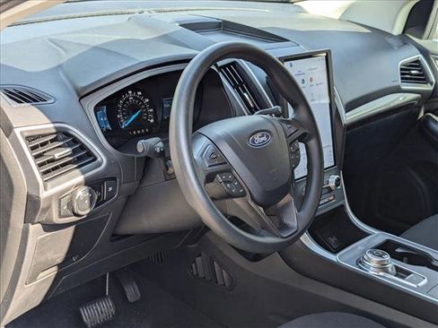 New 2024 Ford Edge SE w/ Black Appearance Package image 3
