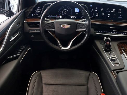 Used 2024 Cadillac Escalade ESV Premium Luxury AWD/4WD image 26