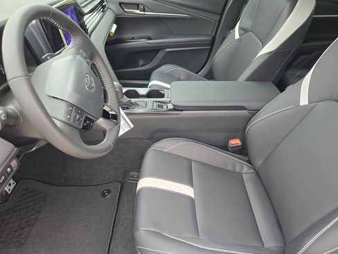 New 2026 Toyota Camry SE FWD image 11