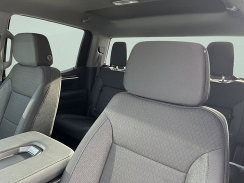 New 2026 GMC Sierra 1500 Elevation image 29