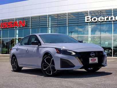 New 2025 Nissan Altima 2.5 SR