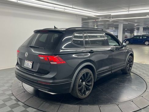 Used 2020 Volkswagen Tiguan SE R-Line image 4