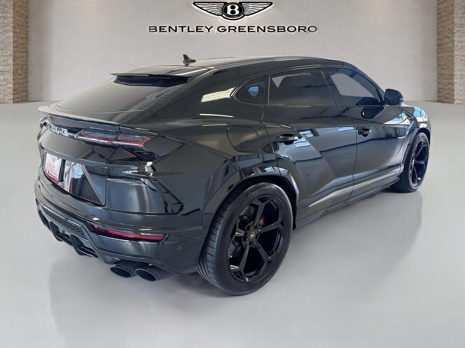 Used 2020 Lamborghini Urus AWD/4WD image 10