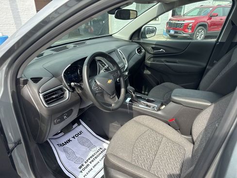 Used 2024 Chevrolet Equinox LT FWD image 17