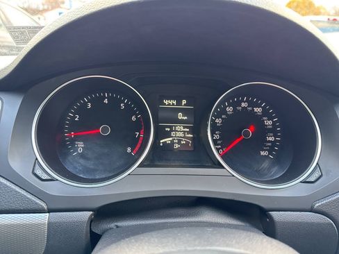 Used 2015 Volkswagen Jetta Sport FWD image 32