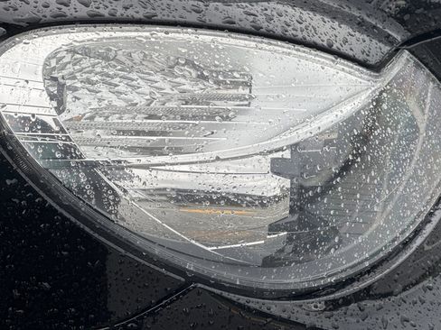 Used 2011 Mercedes-Benz SL 63 AMG image 11